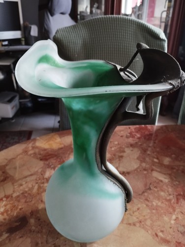 Vase pâte verre avec - de,