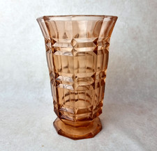 Vase en Verre Rose Facetté -