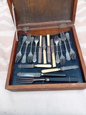 coffret de couteaux fourchettes pour dinette poupée