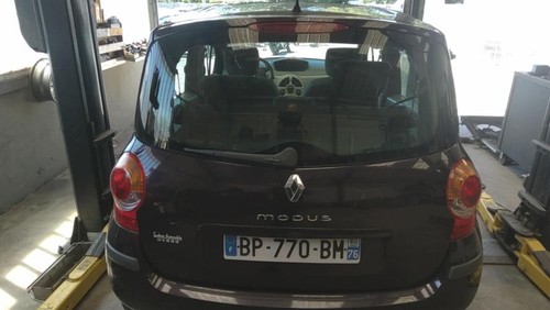 Malle hayon arriere renault - arriere,