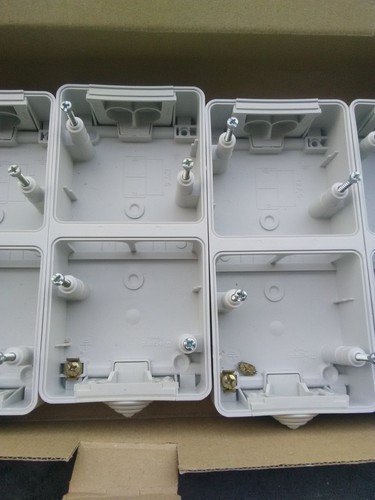 Boitier double vertical - boitier,