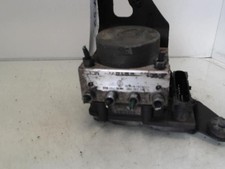 Bloc ABS (freins anti-blocage)