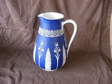 Très ancien pichet en céramique de Wedgwood vers 1880-1900