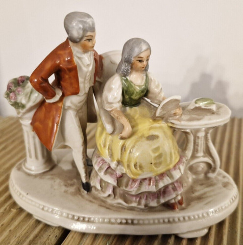 Figurine porcelaine - figurine, en