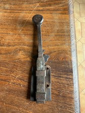 Verrou bas ancien en fer