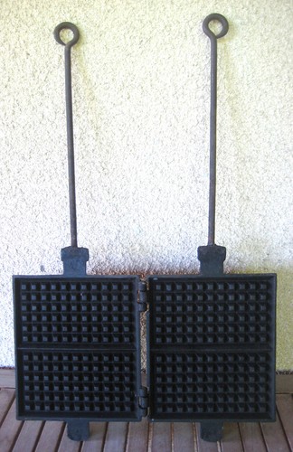 Gaufrier ancien fonte - ancien,