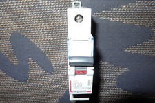 DISJONCTEUR  UNIPOLAIRE 20AMPERE COURBE B, DX3 07418 LEGRAND 20A PC. 6KA