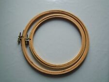 A CHOISIR 2 CERCLE A BRODER