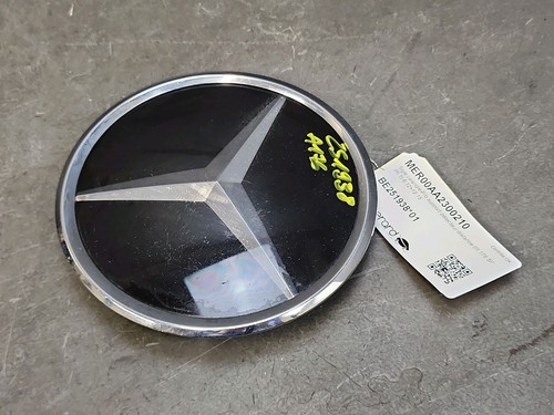 Sigle calandre mercedes - -,