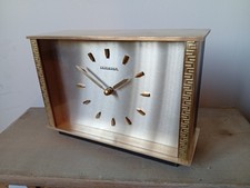 Élégante horloge électrique