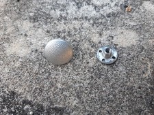 Bouton allemand WW2 a vis avec marquages