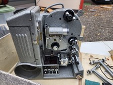 Projecteur 9,5 mm Heurtier Monoson vintage avec valise – moteur absent