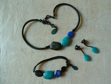Parure  NATURE BIJOUX   jade, lapis laruli, corne noire