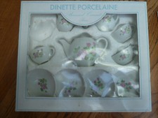 dinette de poupée service à