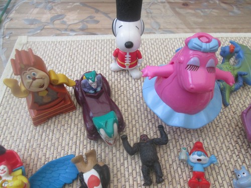 Lot figurines dont - lot, 25