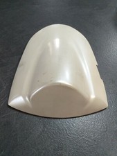 Capot de selle blanc nacré