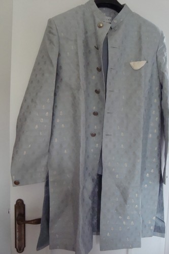 Kurt - (tenue, )