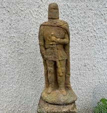 Sculpture En Pierre d'un Templier chevalier  mythologie Moyen age croisade