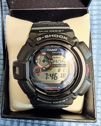 Montre radio solaire robuste