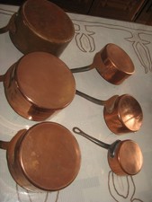ancienne série de 6 casseroles en cuivre