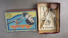 Ancienne petite TONDEUSE A MAIN de coiffeur GRANAFA avec boîte N° B120/0000