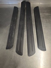 ?? AUDI Q7 4L lot 4 baguettes Barre Seuil De Porte Plastique Interieur