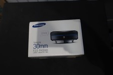 OBJECTIF SAMSUNG 30 MM F2.0