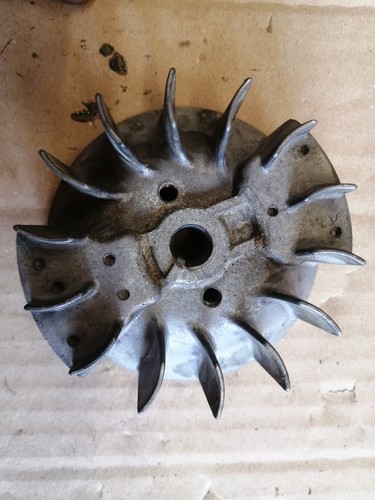 Volant moteur robin - moteur, (origine)