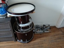 Batterie Acoustique d'occasion Blanche et Bordeaux