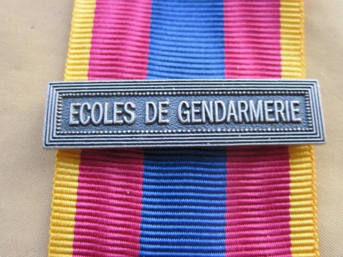 Agrafe ecoles gendarmerie - de,