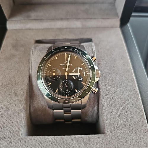Propos la montre - À,