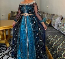 caftan marocain de haute gamme  mariage bleu royale de M/XL 
