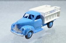 BK388 Dinky Toys France #25O Camion Studebaker Laitier "Nestlé" R/-