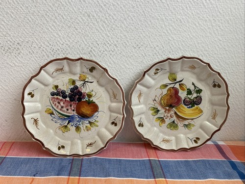 Anciennes petites assiettes - anciennes,