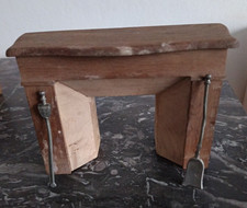 Cheminée en bois et ses accessoires