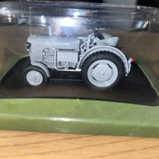 HACHETTE UNIVERSAL HOBBIES TRACTEUR 1:43 - FAHR F22 - 1939 - neuf/boite