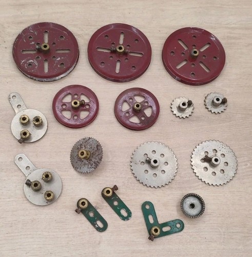 Lot anciennes pièces meccano - anciennes,