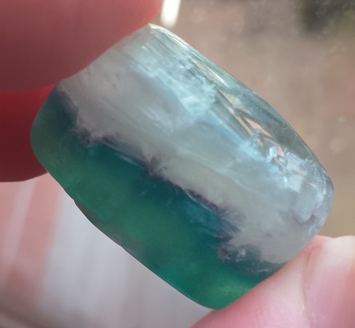 13.8gr 25x18x12mm fluorite