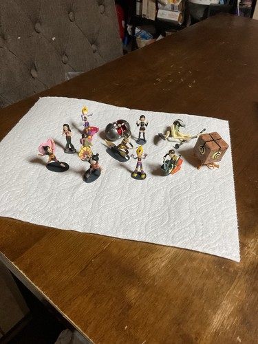 Ensemble figurines code - ensemble,