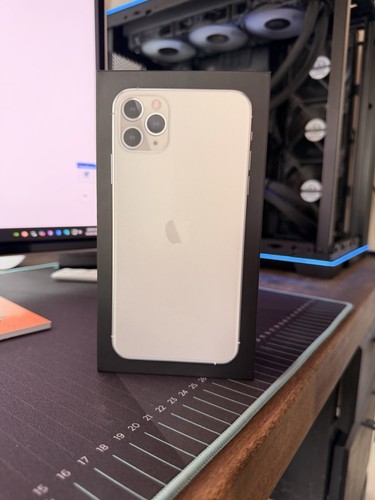 Apple iphone pro max silver - 11,