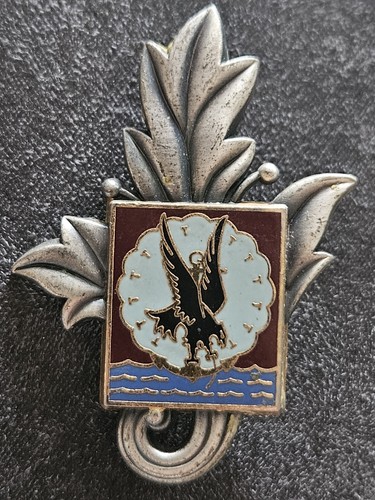 Insigne militaire 111 - militaire, 111°