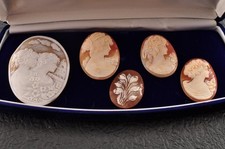 5 articles, camée coquille vintage couleur blanc et marron (total 164,5 ct)...