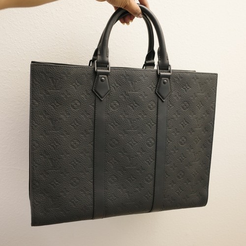 Louis vuitton black taurillon - vuitton,