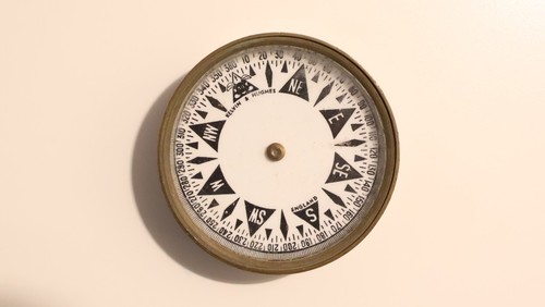 Ancienne boussole compas - ancienne,
