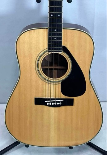 Guitare acoustique vintage