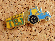 pin's pins badge automobile. tracteur  TRACTEUR BLEU TBJ