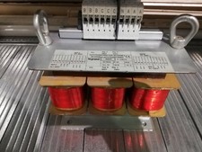 AUTOTRANSFORMATEUR REVERSIBLE  LEGRAND 42211 3PH P2,5KVA