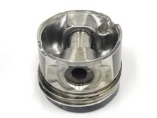 131010R070 piston TOYOTA VERSO