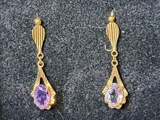 Boucles d’oreilles pendantes or 18K dormeuses, améthyste et pierre blanche