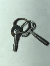 Clés d'horloge pendule remontoir ancien en fer  Cle Carré De 3,50 mm